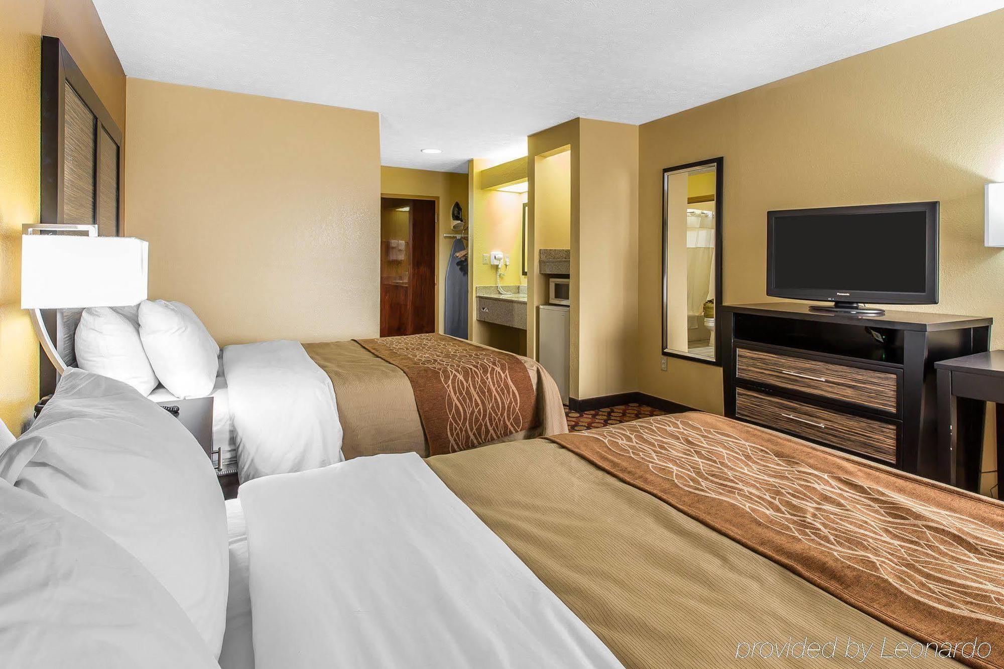 Quality & East Carmichael Rd Hotel 2*
