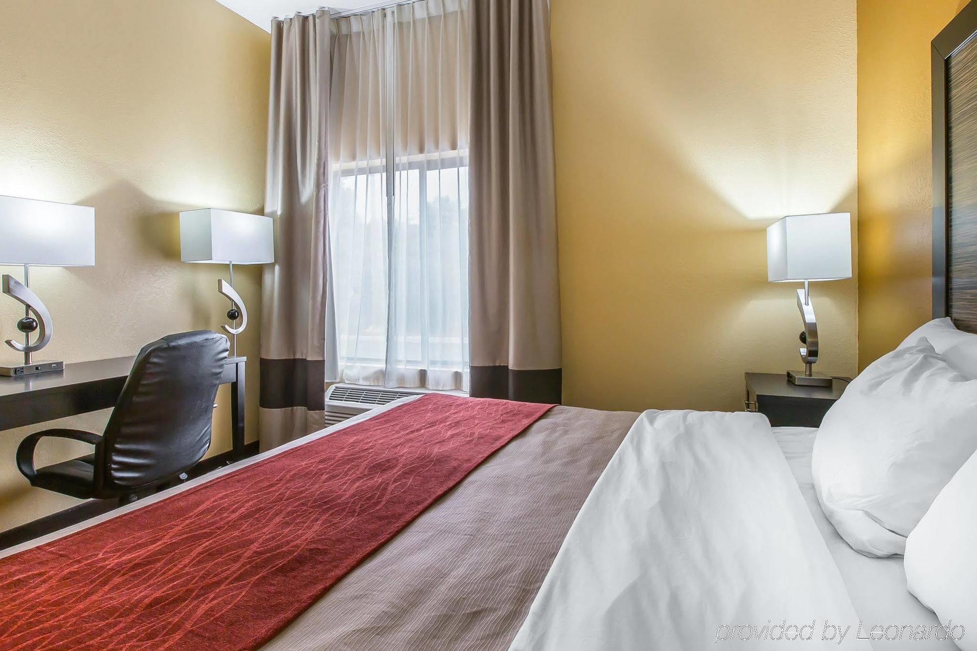 Quality & East Carmichael Rd Hotel
